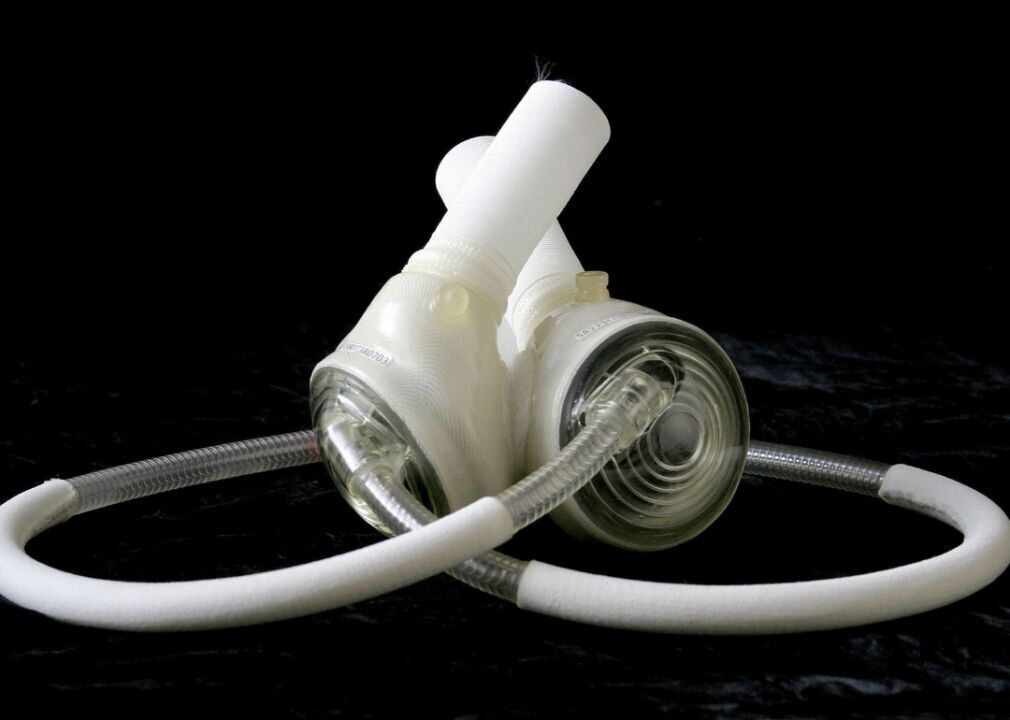 2004: First total artificial heart receives FDA approval